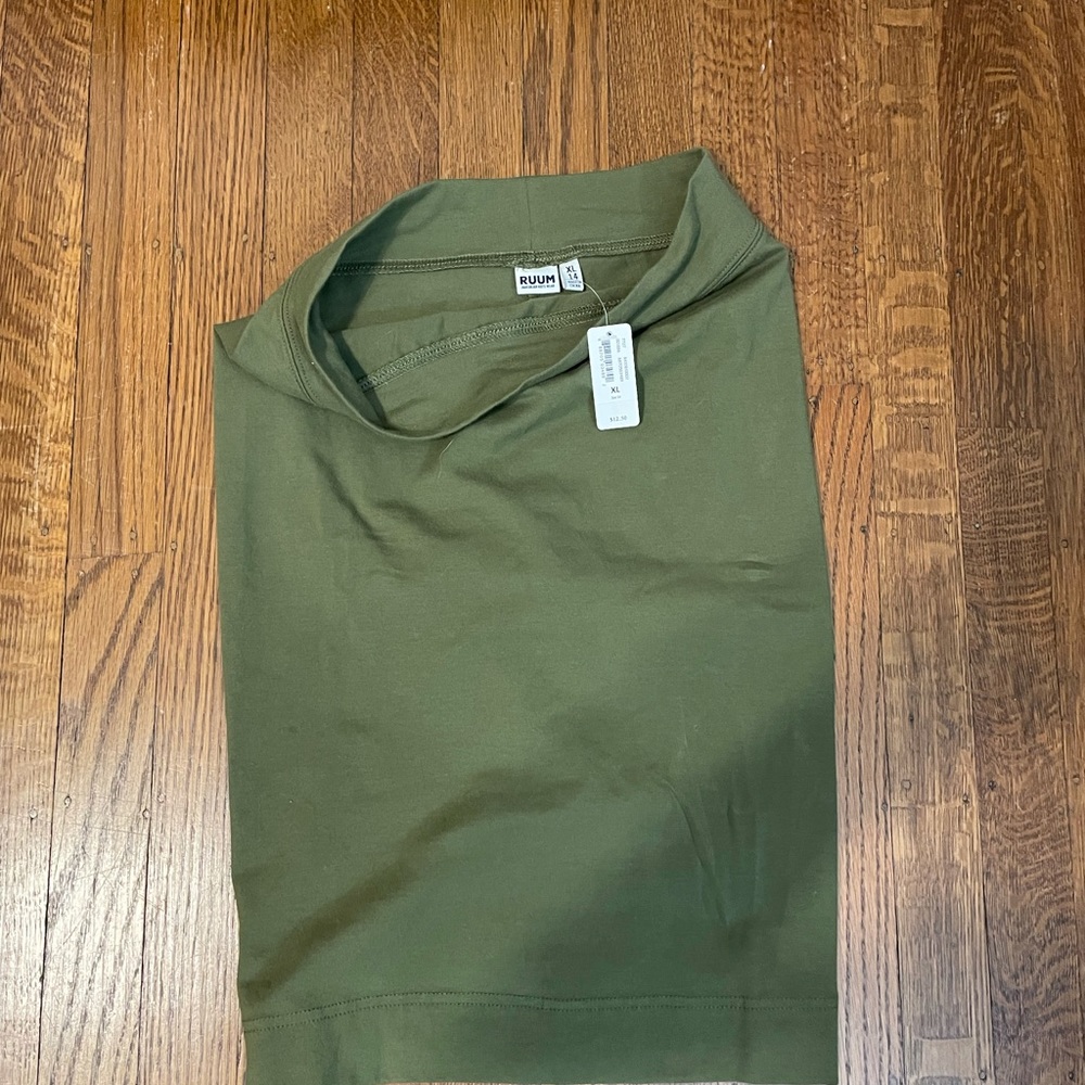 Fitted Green Skirt Size: XL (14)